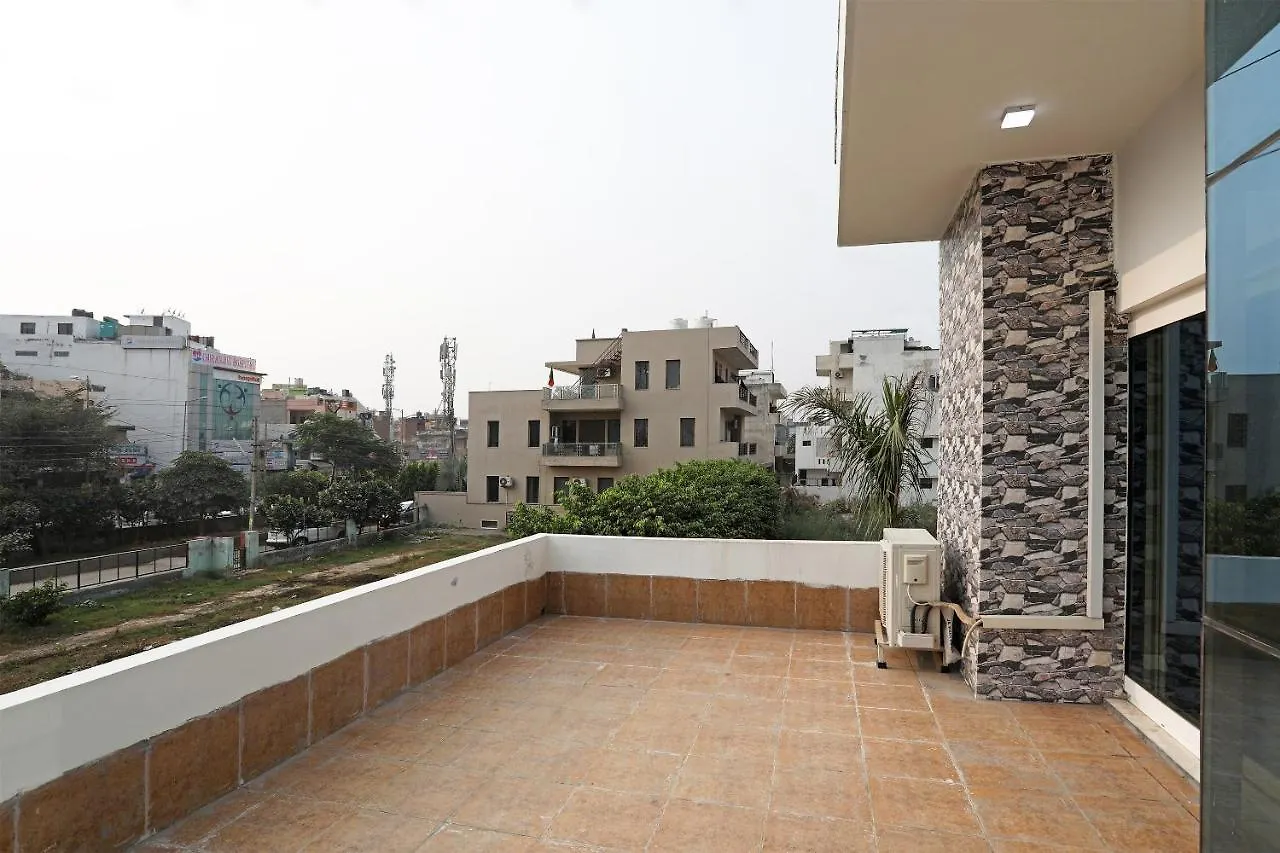 Fabhotel Golden Leaf Gurgaon 3*,