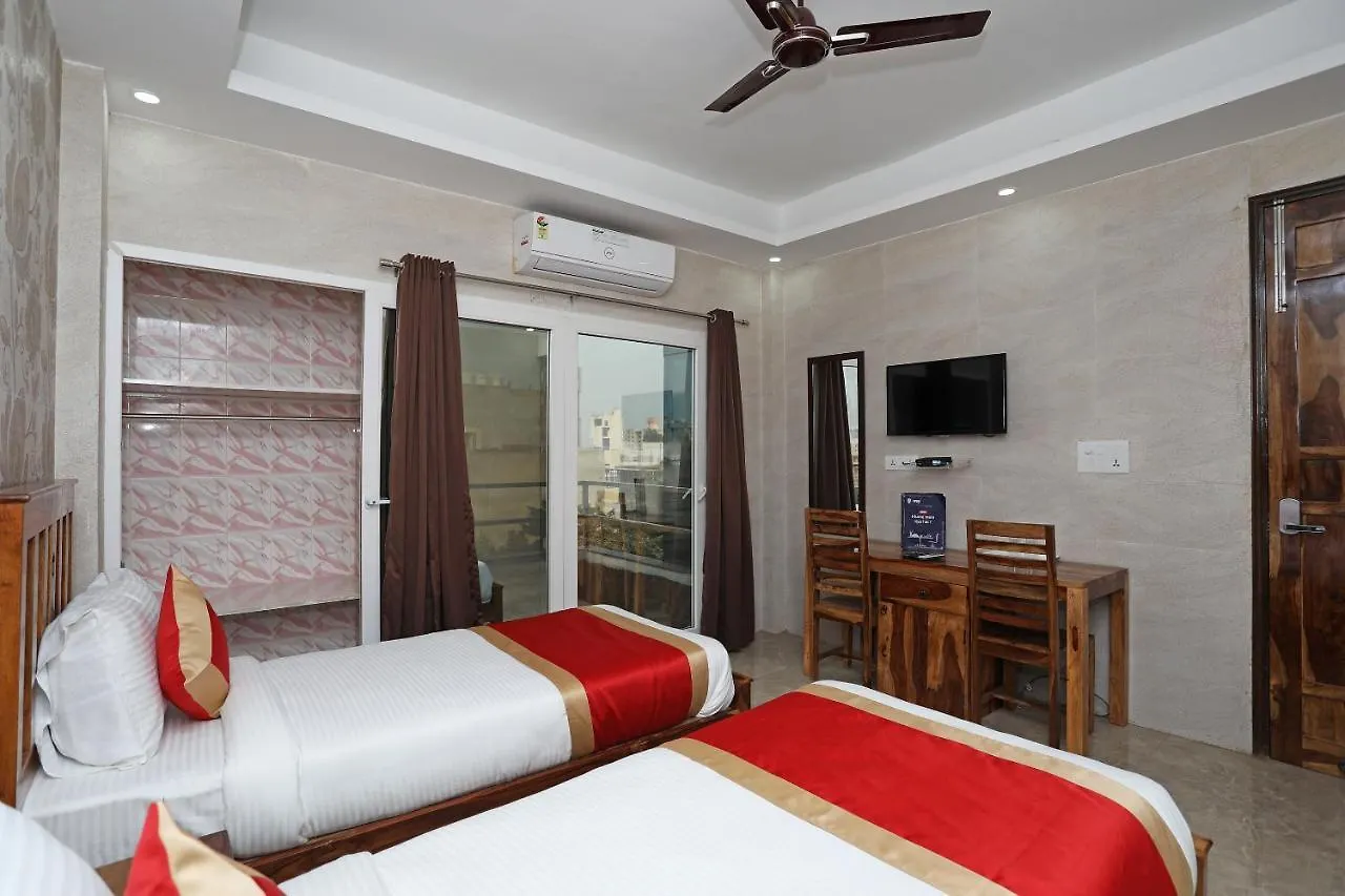 Fabhotel Golden Leaf Gurgaon Hotel